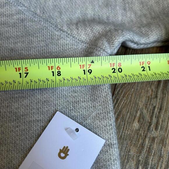 NWT Spritual Gangster Small Grey Namaste Patch Sweatshirt crewneck 3/4 sleeve - Picture 7 of 9